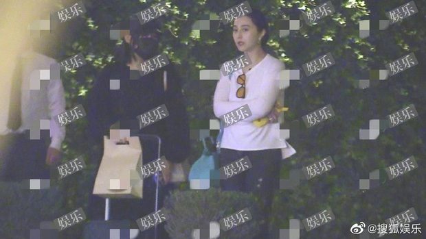 Dù diện trang phục thoải mái nhưng Phạm Băng Băng vẫn bị soi ra vòng 2 lớn