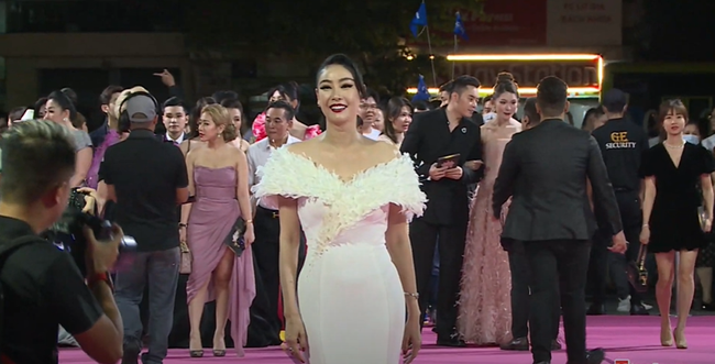 Hoa hậu Hà Kiều Anh.