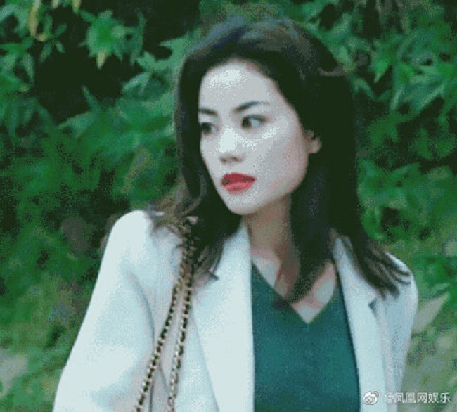 Nhan sắc của Vương Phi quả thật không đùa được đâu!