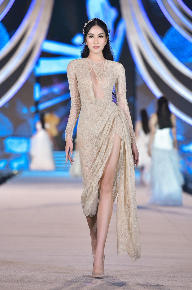 Người đẹp TP.HCM có chứng chỉ Delf C1 môn tiếng Pháp, đồng thời nhận thêm điểm thi IELTS 8.0