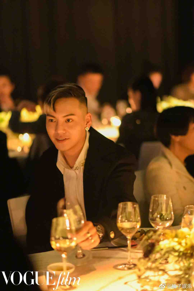 Trần Vỹ Đình bảnh bao ngút ngàn với bộ vest lịch thiệp