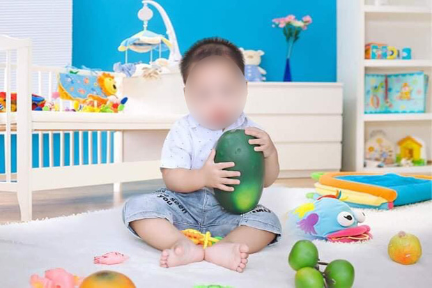 Cháu C.H.K.A., 15 tháng tuổi, tử vong bất thường sau mũi tiêm tại Bệnh viện Đa khoa huyện Thạch Thất. (Ảnh: Gia đình cung cấp)