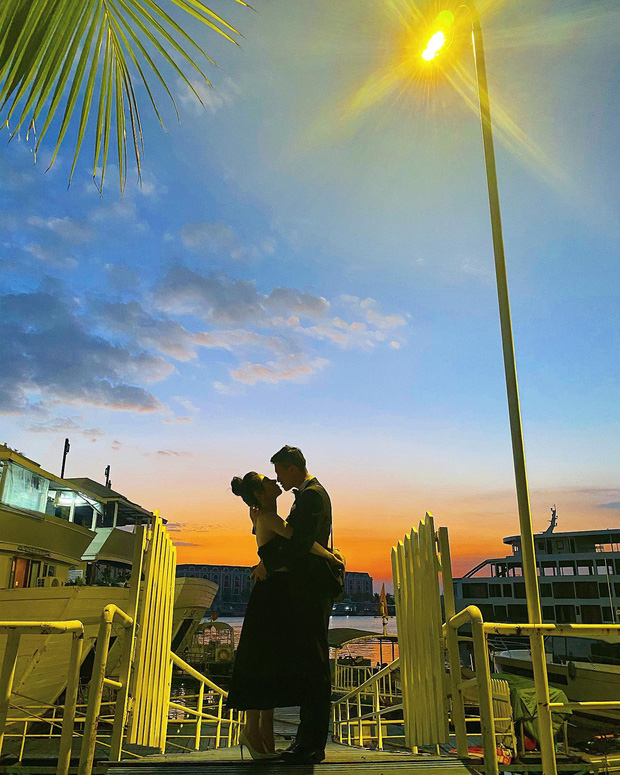 Huỳnh Anh tung thêm ảnh tình tứ bên Bạch Lan Phương, cho biết cô là người con gái tốt