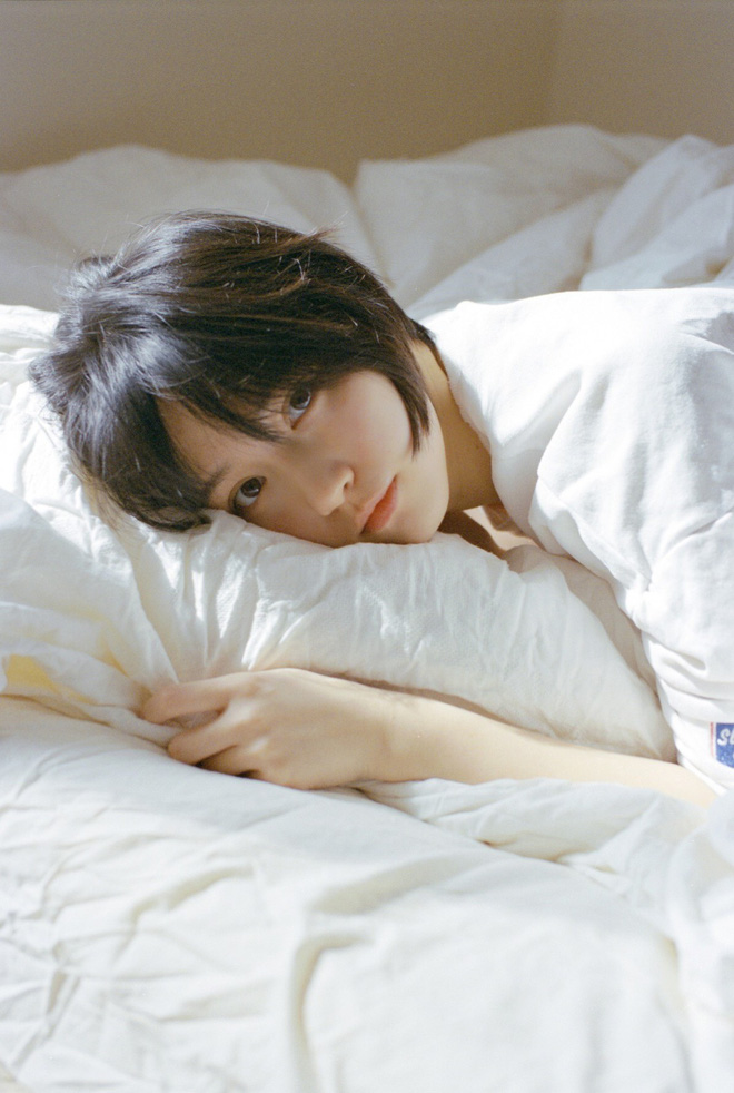 Bác sĩ khuyên bạn sau khi tỉnh giấc, hãy nằm yên trên giường trong vòng 3 phút.