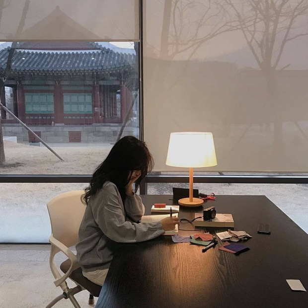 Nữ nhân viên đã gặp rất nhiều vấn đề trong thời gian thực tập tại công ty của designer M.