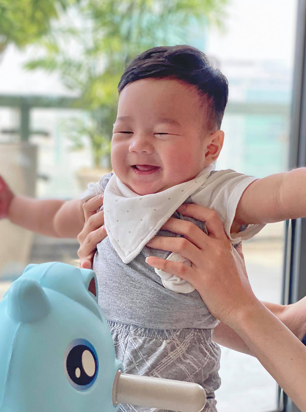 Nhìn biểu cảm của Liam mới hiểu rõ lý do đại gia Trung Tín bị con trai cướp hạng trong lòng Đặng Thu Thảo