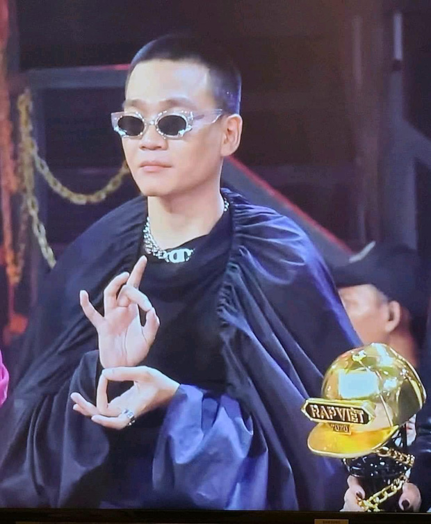 Những chia sẻ của Wowy đang thu hút sự chú ý của dân mạng