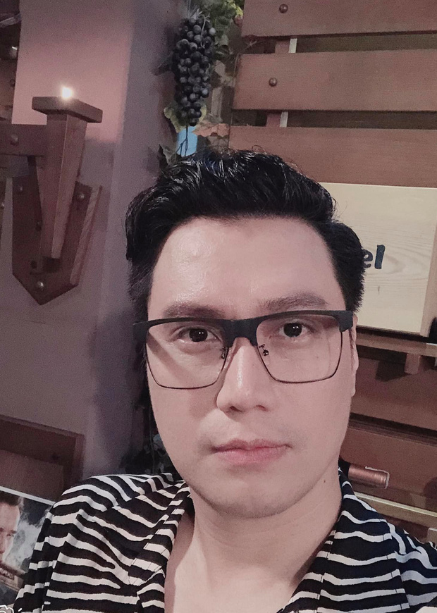 Tháng 8/2020, Việt Anh bất ngờ công khai ảnh cận gương mặt của mình trên trang cá nhân và nhanh chóng thu hút đông đảo sự chú ý của cư dân mạng. Có thể thấy, nhan sắc nam diễn viên đã được cải thiện hơn rất nhiều so với thời gian đầu phẫu thuậta