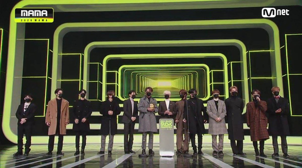 SEVENTEEN thắng giải Màn trình diễn được yêu thích nhất toàn cầu