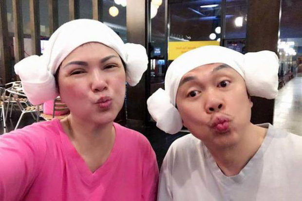 Cố nghệ sĩ từng khóc vì nhớ vợ khi phải xa nhà 5 tháng vì dịch Covid-19. Trong clip gửi NS Chí Tài, ca sĩ Phương Loan nhắn nhủ: 