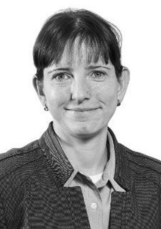 Thẩm phán Peter Ross cho biết cô ta đã bỏ mặc mẹ mình trong một thời gian dài.