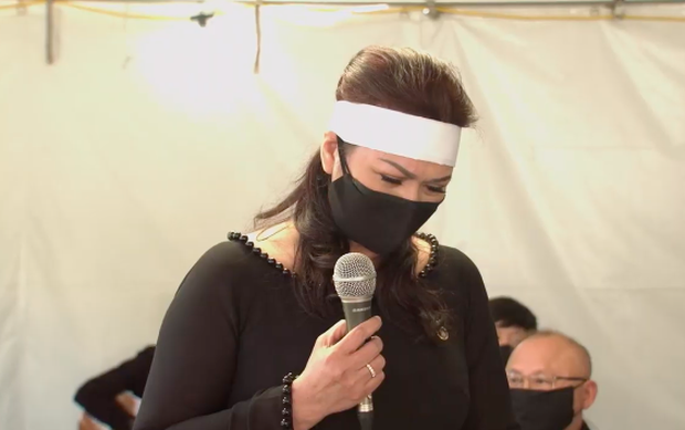 Trong những giờ phút cuối cùng, ca sĩ Phương Loan khóc cạn nước mắt