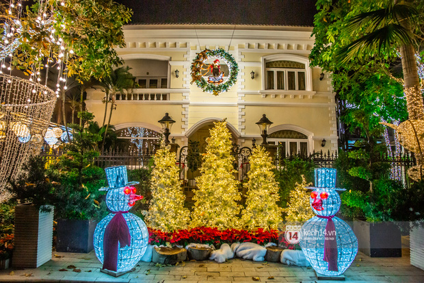 Một căn biệt thự trên đường Mỹ Phú 2 trang hoàng cực kì lộng lẫy