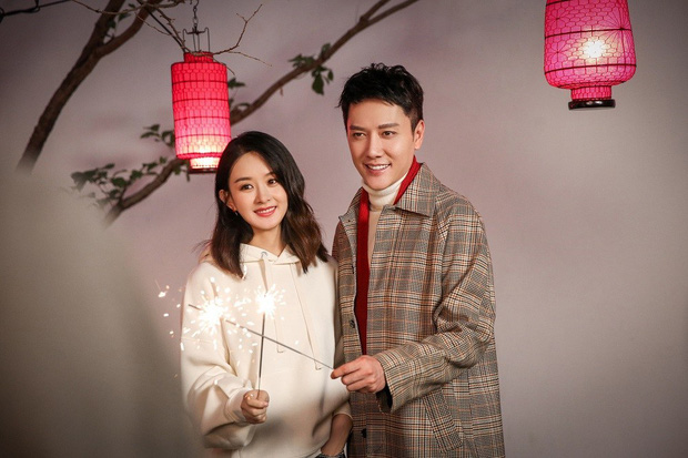 Quen biết với nhau 1 năm trời, Phùng Thiệu Phong mới lấy hết dũng cảm để tỏ tình, từ đó cặp đôi mới chính thức hẹn hò