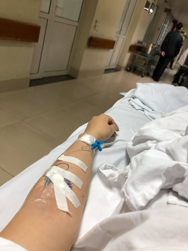 Hình ảnh người vợ điều trị hóa chất tại bệnh viện (Ảnh: FBNV)