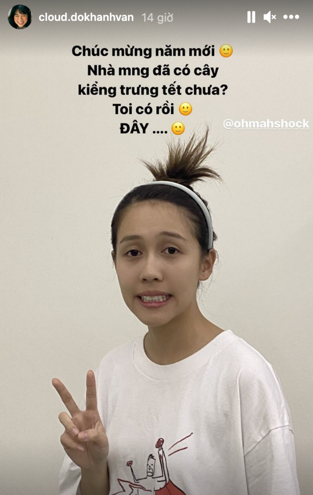 Sẵn không quên đăng một bức ảnh dìm hàng bạn mình.