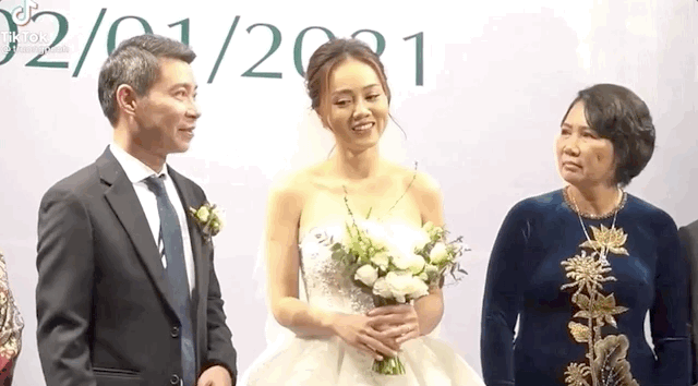 Ngọc Hà ngượng ngùng ngay lập tức