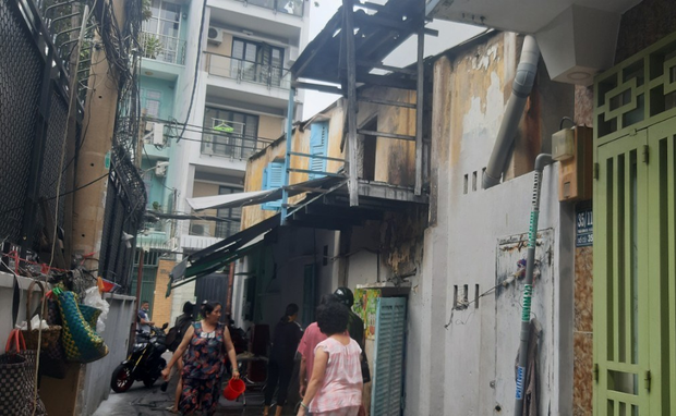 Căn nhà xảy ra cháy khiến 2 người bị bỏng