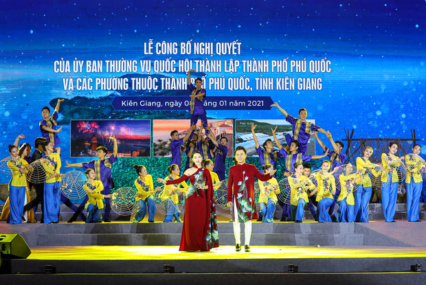 Tiết mục nghệ thuật tôn vinh vẻ đẹp đảo Ngọc Phú Quốc