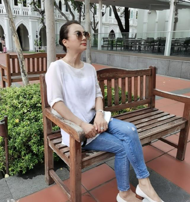 Lý Linh Ngọc giàu có ở tuổi trung niên.