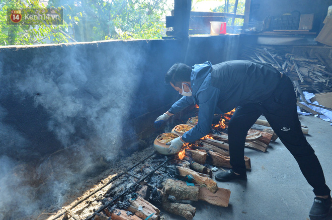Tất cả các công đoạn làm ra một nồi cá kho đều đòi hỏi người nấu cá phải thực hiện một cách cầu kỳ, công phu và đòi hỏi phải có kinh nghiệm dày dạn
