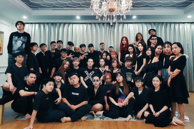 Công ty Đông Nhi đã có buổi du lịch cuối năm