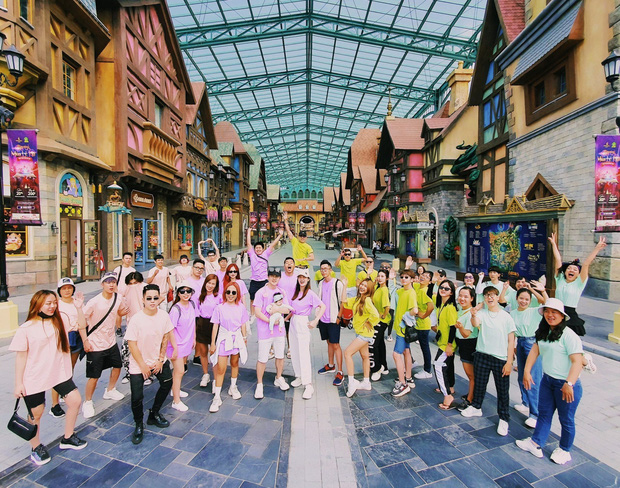 Tất cả cực kỳ chịu khó đầu tư trang phục và bối cảnh để có được những khung hình đẹp nhất