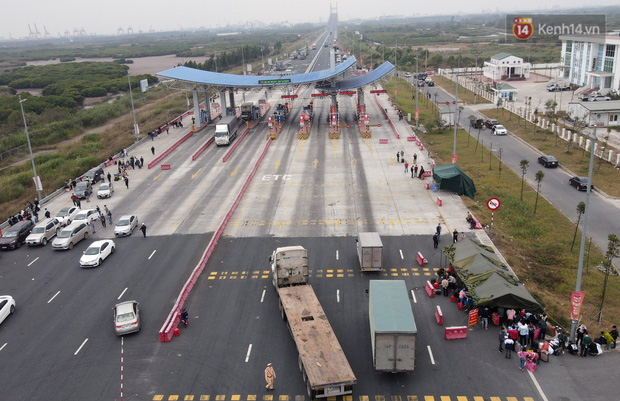 Chốt kiểm soát và khai báo y tế cho người dân ngoại tỉnh rời khỏi Quảng Ninh