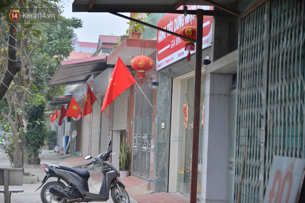 Sau khi ca nhiễm thứ 4 tại Hà Nội (Bệnh nhân được xác định là N.Đ.P., nam, sinh năm 1987; địa chỉ nhà trọ nơi bệnh nhân ở tại tổ 11, thị trấn Đông Anh, huyện Đông Anh) được công bố, lực lượng chức năng đã tiến hành phong toả tổ 11 ngay trong ngày 30/1