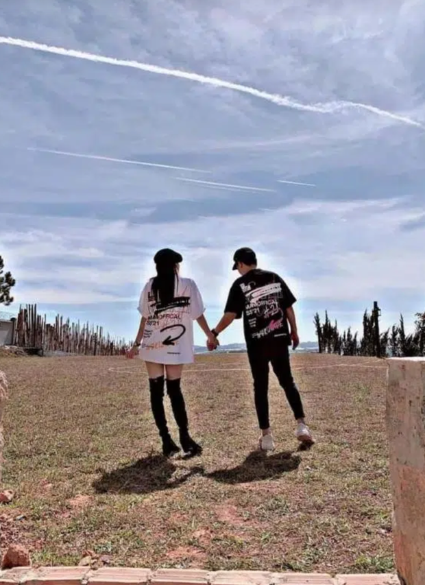 Thật không ngoa khi nói cả hai cứ như 