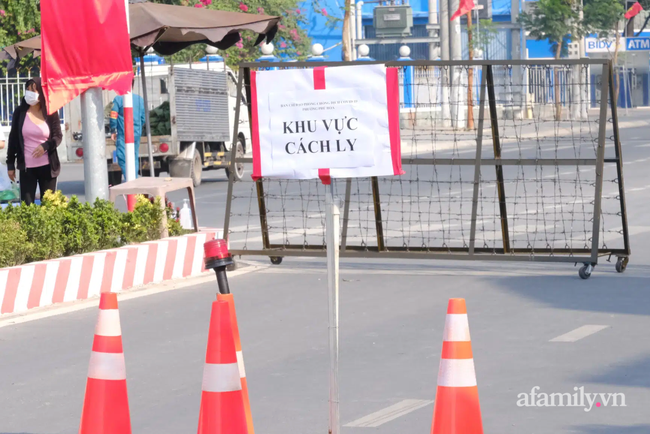 Có khoảng 3.000 người dân sống trong khu vực cách ly.