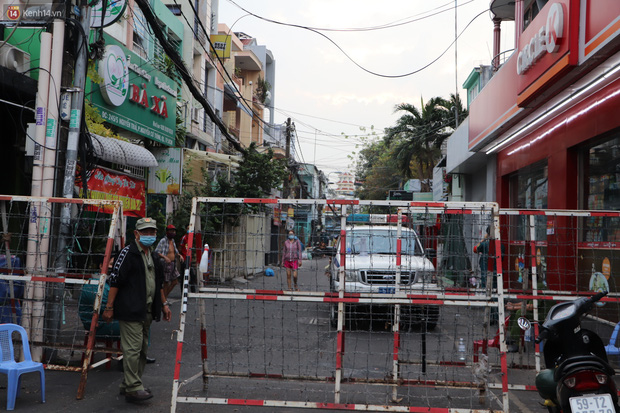 Điểm chốt chặn nằm trên đường Nguyễn Trãi, quận 1