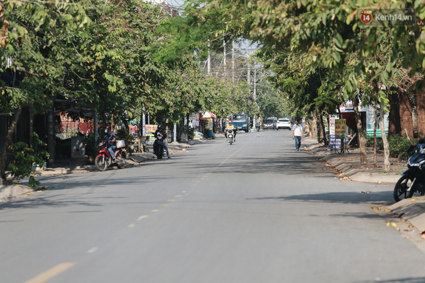 Đường Nguyễn Văn Dung vắng phương tiện đi lại