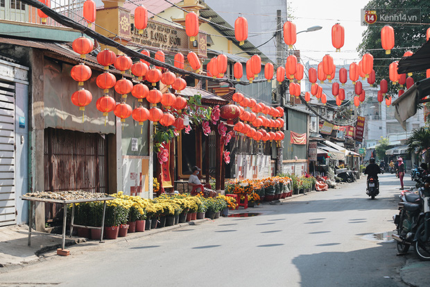 Điểm bán hoa gần trường cũng vắng khách