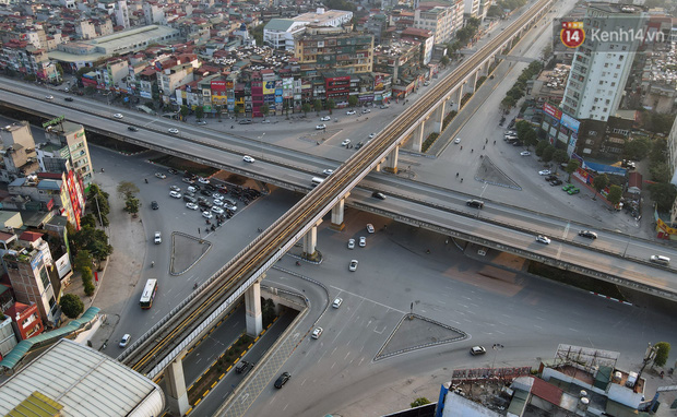 Ngã tư Khuất Duy TIến - Nguyễn Trãi vắng vẻ, yên tĩnh