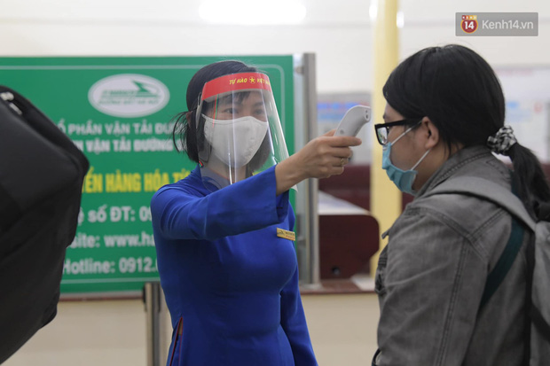 Đoàn tàu với 41 hành khách trên hành trình vào nam