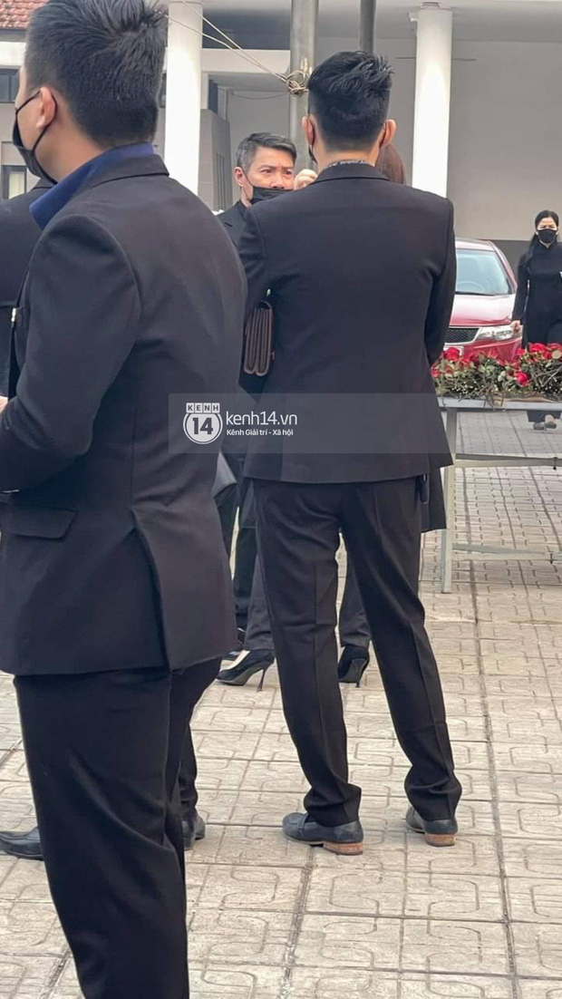 NS Công Lý có mặt từ rất sớm. NS Công Lý và cố NSND Hoàng Dũng có mối quan hệ vô cùng thân thiết