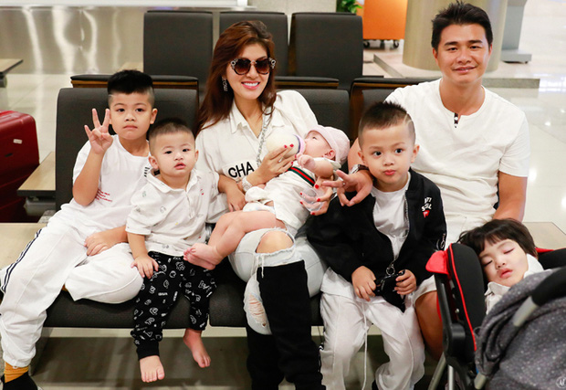 Tổ ấm đông con nhất showbiz chiếm spotlight mỗi lần xuất hiện