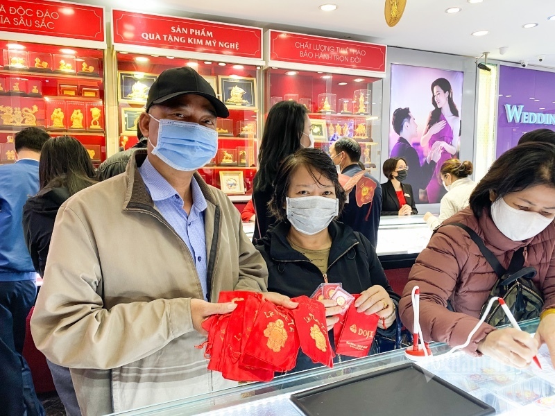 Thị trường vàng sôi động ngày Thần tài