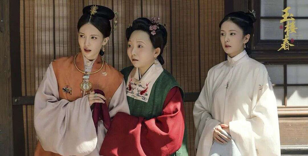 Áo khoác bên ngoài rộng rãi