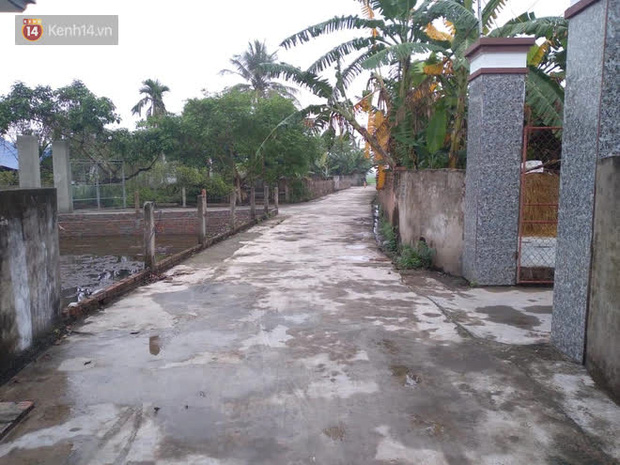 Con ngõ dẫn vào nhà vợ chồng chị H.