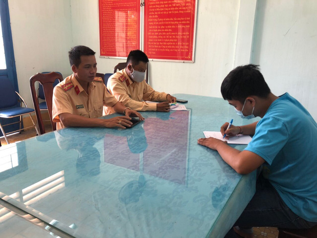 Công an tiến hành làm việc với Nguyễn Vũ Phú B.