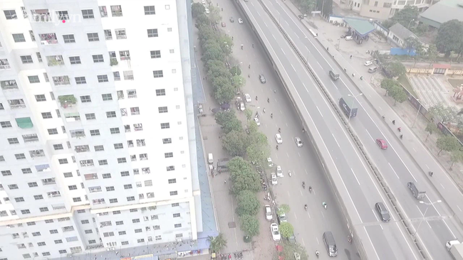 Nhiều người cho rằng do hạ tầng không đồng bộ nên tình hình về an ninh trật tự, vệ sinh rất khó cải thiện