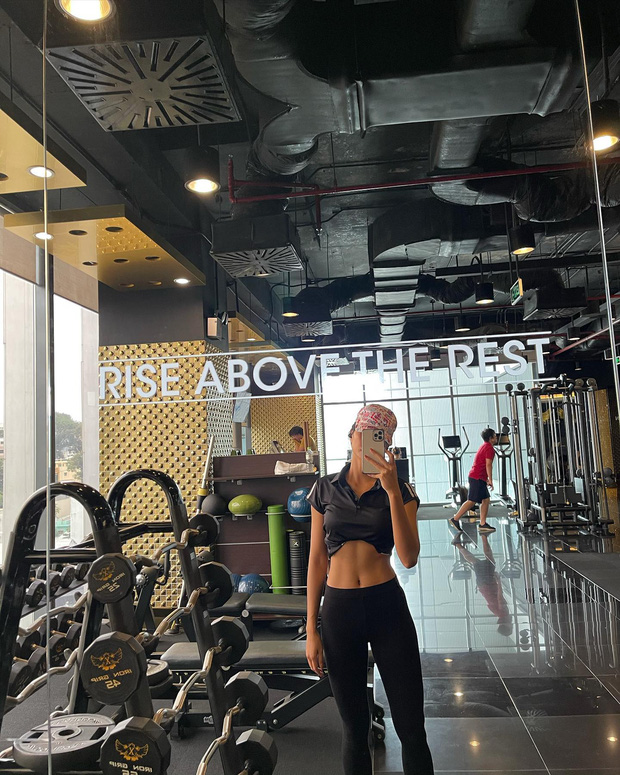 Được biết, để có được vóc dáng như hiện tại, H'Hen Niê rất thường xuyên tập luyện thể thao và ăn uống theo đúng chế độ