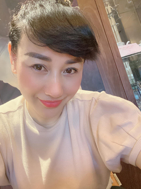 Vợ đại gia của Trương Nam Thành ngày càng trẻ đẹp.