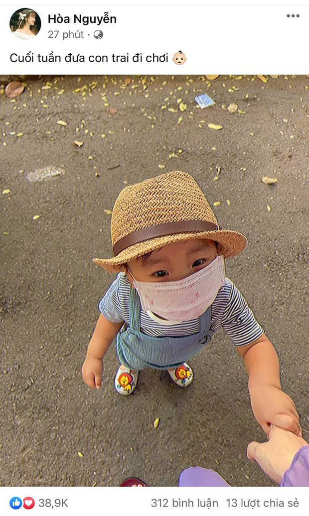Hình ảnh mới nhất của bé Bo được mẹ Hoà Minzy đăng tải ở góc chính diện nhưng vẫn che chắn khéo léo bằng khẩu trang