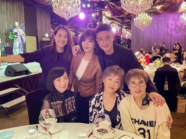 Vợ chồng Hoắc Kiến Hoa cùng tổ chức tiệc mừng thọ cho mẹ Lâm Tâm Như