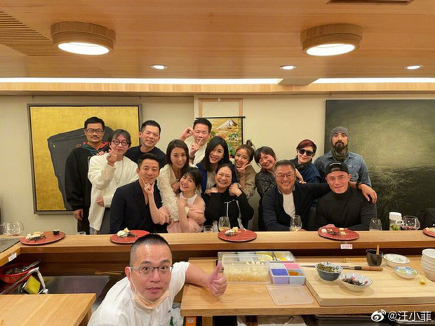 Cặp đôi tham dự tiệc mừng 10 năm ngày cưới của vợ chồng Từ Hy Viên