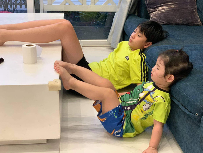 Thân Thúy Hà có hai con bé trai Duy Anh (11tuổi) và bé gái Hera (2 tuổi).