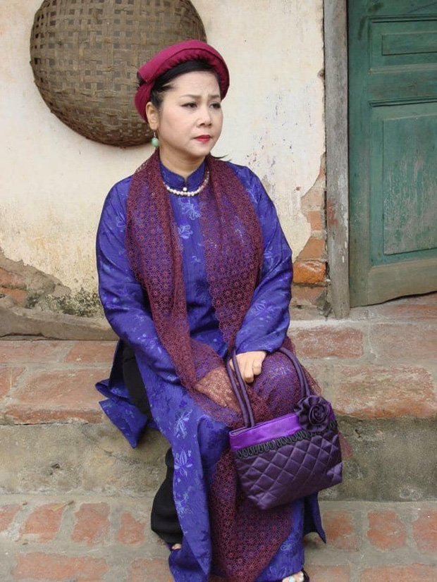 Bố của NSND Minh Hằng đã qua đời vào ngày 6/4